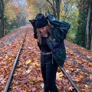 Meet your Posher, Dakota